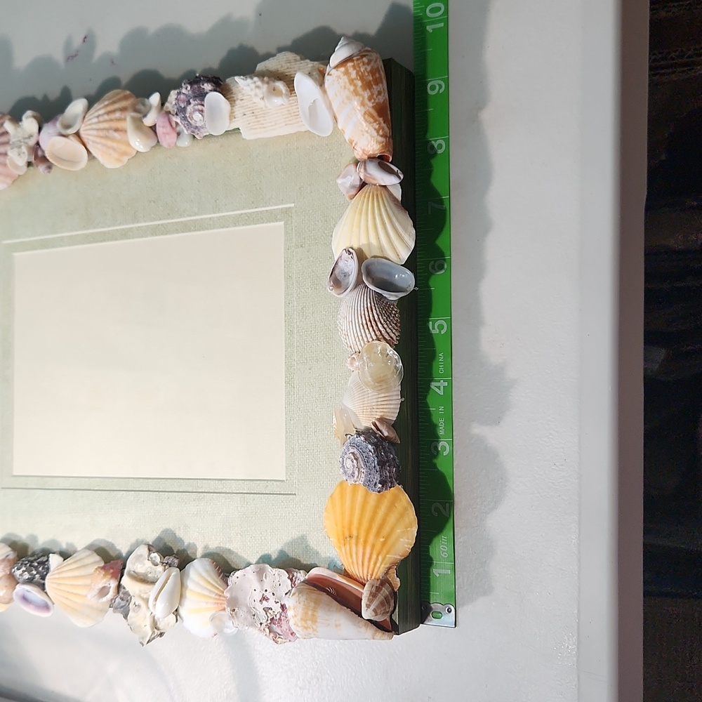 Hand Crafted Sea Shells Picture Frame - Picture 4 of 7